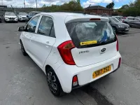 Begagnad Kia Picanto Air 65 HK (47 kW) 2017 Vit Halvkombi