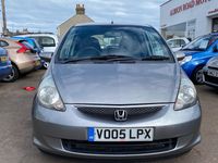 Used Honda Jazz SE 83 HP (61 kW) 2005 Silver Hatchback