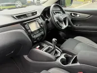 Used Nissan Qashqai N-Connecta 116 HP (85 kW) 2018 Red SUV