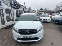 Used Dacia Sandero Ambiance 75 HP (55 kW) 2013 White Hatchback