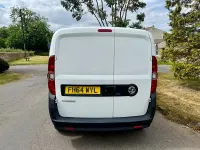 Used Vauxhall Combo Sportive 105 HP (77 kW) 2015 White MPV