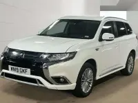 Used Mitsubishi Outlander P-HEV 2019 White SUV