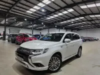 Used Mitsubishi Outlander P-HEV 2020 White SUV