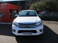 Używany Toyota HiLux 150 KM (110 kW) 2020 Biały Pickup