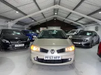 Usado Renault Mégane III Dynamique 2008 Dourado Citadino