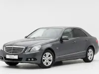 Usado Mercedes E250 SE 2011 Cinzento Sedan