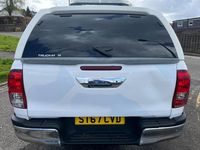 Begagnad Toyota HiLux 150 HK (110 kW) 2017 Vit Pickup