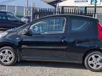 Begagnad Peugeot 107 68 HK (50 kW) 2009 Svart Halvkombi