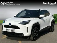 Used Toyota Yaris Design 2023 White Hatchback