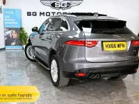 Used Jaguar F-Pace Portfolio 180 HP (132 kW) 2016 Grey SUV