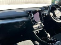 New Volvo XC40 Ultra 163 HP (119 kW) 2025 Metallic  onyx black SUV