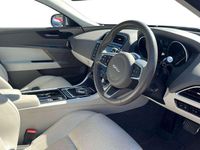 Begagnad Jaguar XE Ingenium 200 HK (147 kW) 2019 Sedan