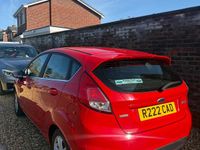 Usado Ford Fiesta Zetec 2014 Vermelho Citadino