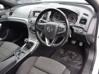 Used Vauxhall Insignia Edition 163 HP (119 kW) 2014 White Estate