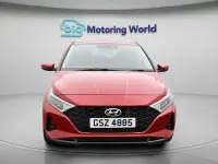 Used Hyundai i20 Premium 100 HP (73 kW) 2022 Red Hatchback