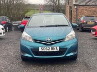 Used Toyota Yaris 101 HP (74 kW) 2012 Turquoise Hatchback