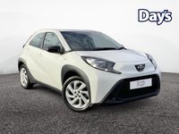 Used Toyota Aygo X PURE 72 HP (52 kW) 2022 White SUV