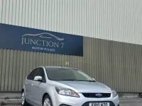 Używany Ford Focus Zetec 2010 Srebrny Hatchback