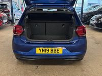 Used VW Polo SE 95 HP (69 kW) 2019 Blue Hatchback