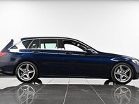 Begagnad Mercedes C220 AMG line 2018 Blå Kombi