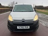 Used Citroën Berlingo 100 HP (73 kW) 2017 White MPV