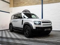 Usado Land Rover Defender HSE Dynamic 300 CV (220 kW) 2024 Plateado Familiar