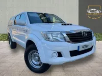 Used Toyota HiLux Active 144 HP (105 kW) 2015 White Pickup