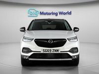 Used Vauxhall Grandland X Design Edition 131 HP (96 kW) 2019 White SUV