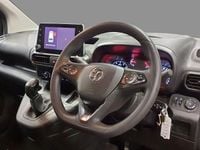 Used Vauxhall Combo Sportive 100 HP (73 kW) 2020 White MPV