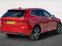 Used Volvo XC60 R-Design 250 HP (183 kW) 2018 Red SUV