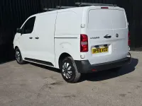 Used Vauxhall Vivaro S 100 HP (73 kW) 2019 White MPV