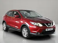 Used Nissan Qashqai Acenta 2017 Red SUV