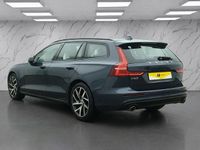 Used Volvo V60 Momentum 250 HP (183 kW) 2019 Blue Estate