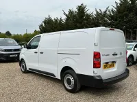 Used Vauxhall Vivaro S 100 HP (73 kW) 2023 White MPV