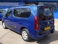 Used Vauxhall Combo Design Edition 101 HP (74 kW) 2023 Blue MPV