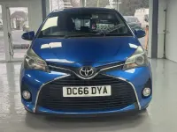 Used Toyota Yaris 99 HP (72 kW) 2017 Blue Hatchback