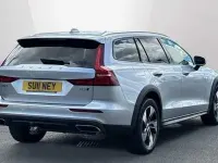 Used Volvo XC60 R-Design 250 HP (183 kW) 2017 Blue SUV