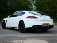 Used Porsche Panamera 300 HP (220 kW) 2015 White Hatchback