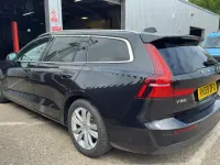 Usado Volvo V60 Momentum 150 HP (110 kW) 2019 Preto Carrinha