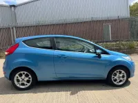 Used Ford Fiesta Zetec 81 HP (59 kW) 2012 Blue Hatchback