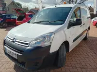 Usado Citroën Berlingo 49 kW (67 CV) 2018 Blanco Monovolumen