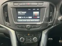 Second-hand Vauxhall Zafira SRi 2017 Roșu Monovolum