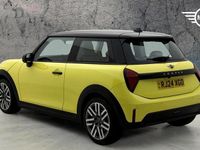 Used Mini Cooper Hatch 154 HP (113 kW) 2024 Yellow Hatchback
