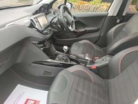 Begagnad Peugeot 2008 GT-line 101 HK (74 kW) 2018 Vit SUV