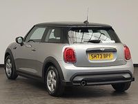 Usado Mini Cooper Classic 136 CV (100 kW) 2023 Plateado Utilitario