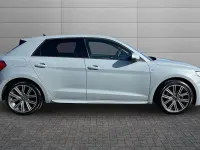 Usado Audi A1 S-Line 110 CV (80 kW) 2023 Gris SUV