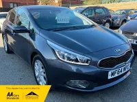 Usado Kia Ceed 133 HP (97 kW) 2014 Prateado Citadino