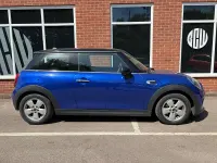 Used Mini Cooper Classic 134 HP (98 kW) 2019 Blue Hatchback