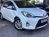 Used Toyota Yaris Plus 101 HP (74 kW) 2014 White Hatchback