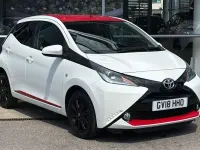 Used Toyota Aygo x-press 69 HP (50 kW) 2018 White Hatchback